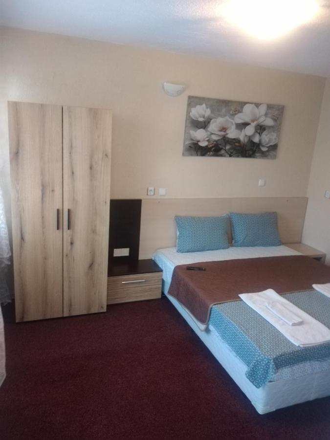 Rose & Water Guest House Pavel Banea Exterior foto